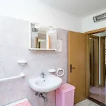 Laurel Leaf - Three Bedroom With Terrace