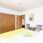 Laurel Leaf - Three Bedroom With Terrace Διαμέρισμα *