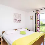 Laurel Leaf - Three Bedroom With Terrace Διαμέρισμα *