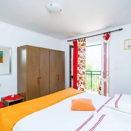 Laurel Leaf - Three Bedroom With Terrace Apartmán *