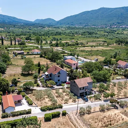 Apartmán Laurel Leaf - Three Bedroom With Terrace Gruda