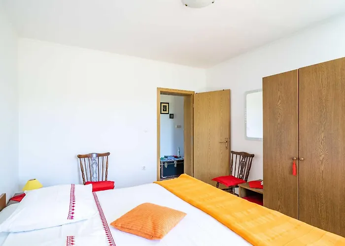 Laurel Leaf - Three Bedroom With Terrace Apartman Gruda