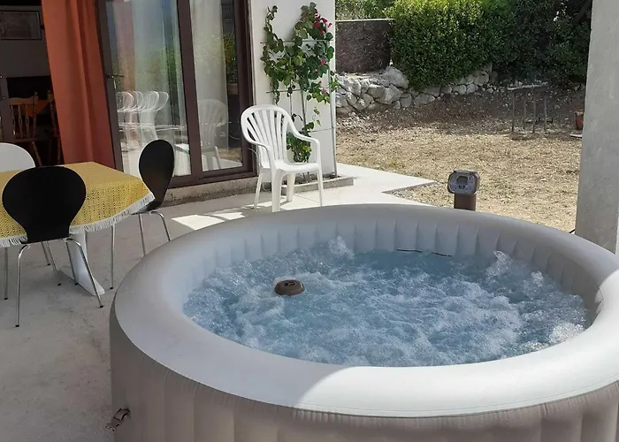 Laurel Leaf - Three Bedroom With Terrace Apartman *