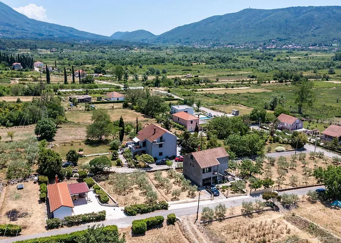 Apartman Laurel Leaf - Three Bedroom With Terrace Gruda