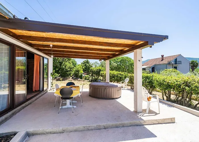 Apartman Laurel Leaf - Three Bedroom With Terrace