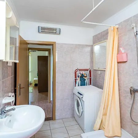 Laurel Leaf - Three Bedroom With Terrace * Gruda