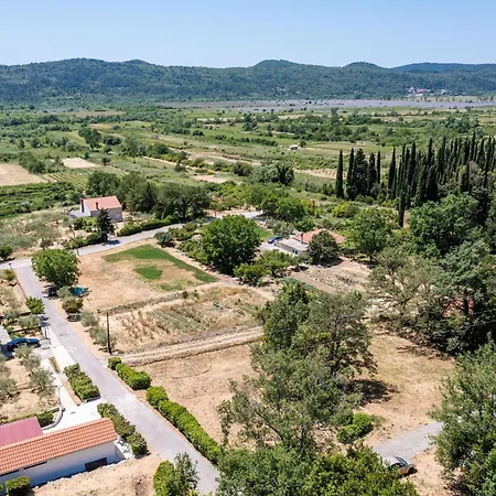 Laurel Leaf - Three Bedroom With Terrace Appartement