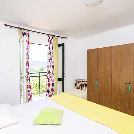 Appartement Laurel Leaf - Three Bedroom With Terrace *