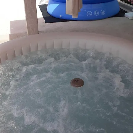 Laurel Leaf - Three Bedroom With Terrace Appartement