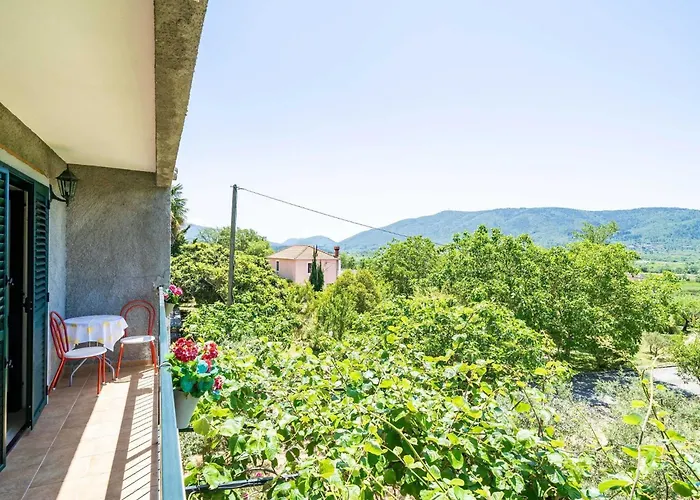 Laurel Leaf - Three Bedroom With Terrace Lejlighed Gruda