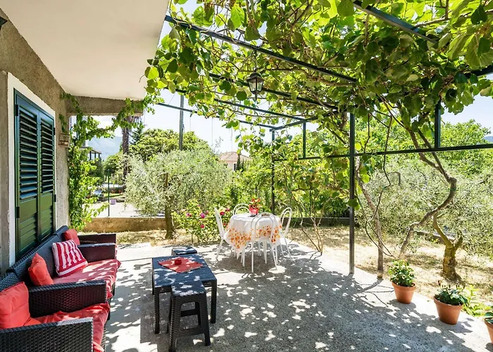 Laurel Leaf - Three Bedroom With Terrace *